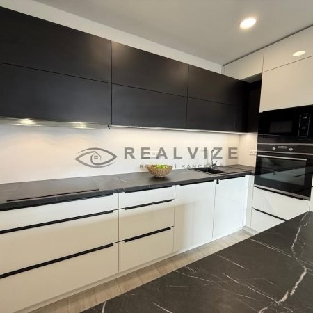 WhatsApp-Image-2026-02-17-at-22.11.22h